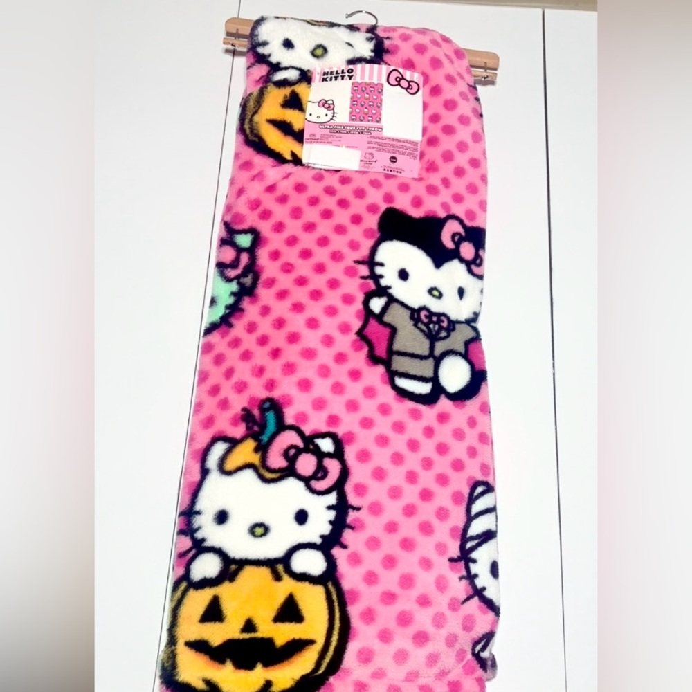 Hello Kitty Halloween Pink Pumpkin Dracula Frankenstein Faux Fur Throw Blanket